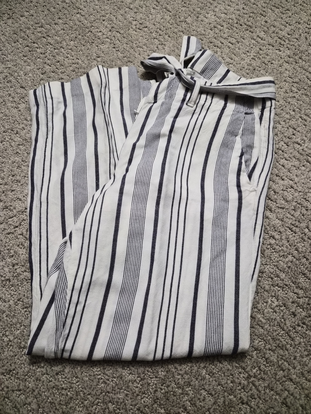 Ann Taylor LOFT White and Navy Striped Tie-Waist Pants